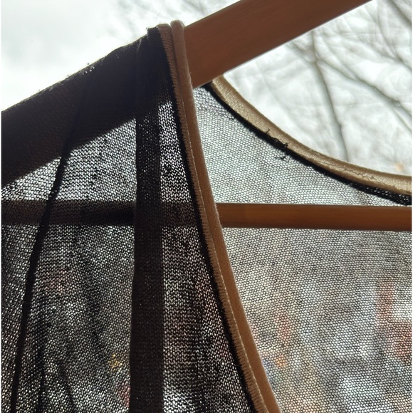 Hugo Boss sheer sweater size M/L - Picture 3 of 9